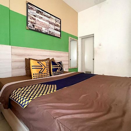 מלון Reddoorz Near Underpass Simpang Patal פאלמבאנג מראה חיצוני תמונה